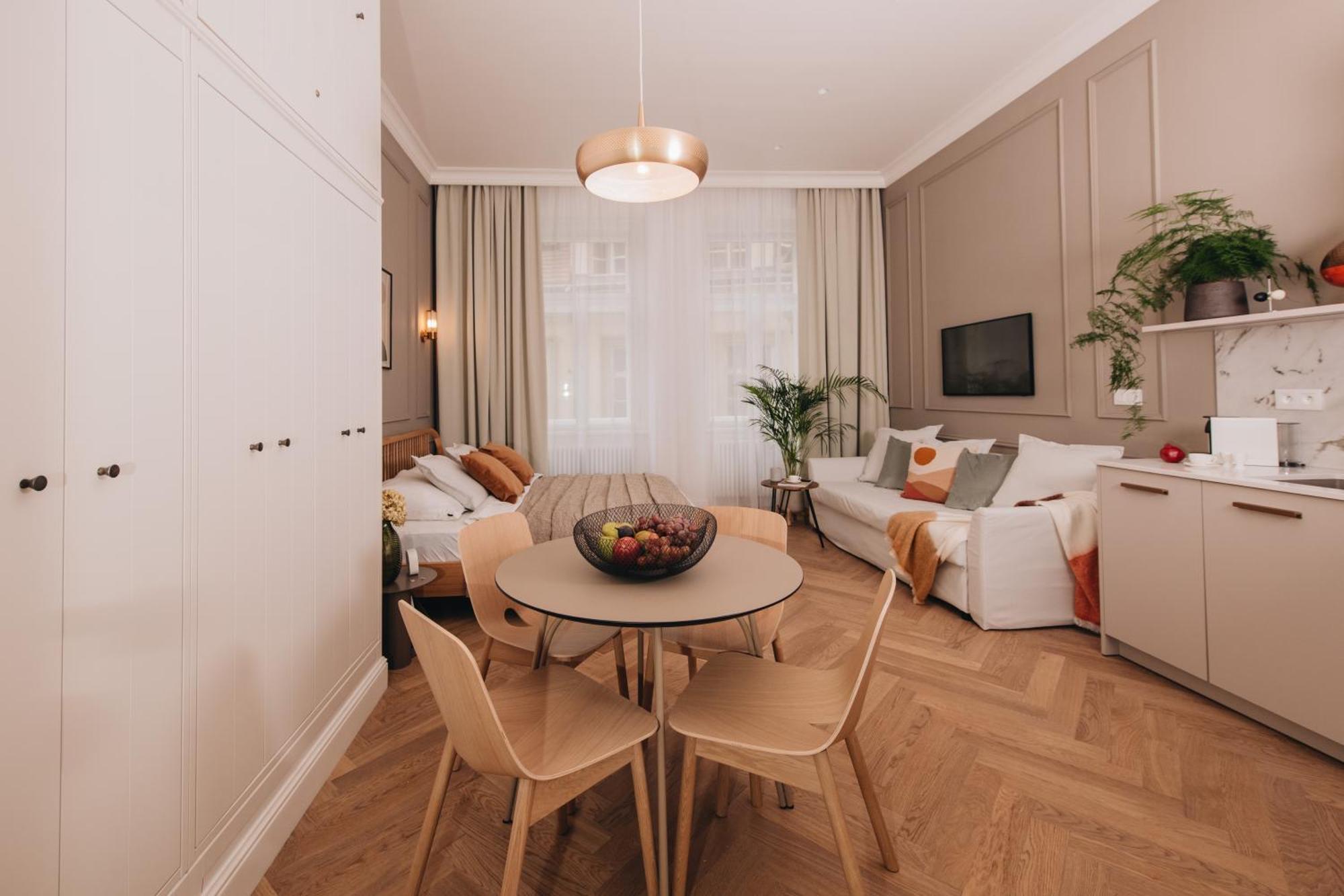 Apartment Stylish New In With A/c *
